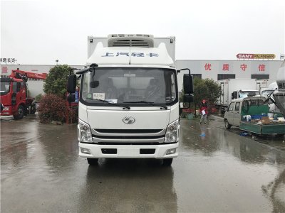 國六 上汽躍進C500自動擋4.2米冷藏車